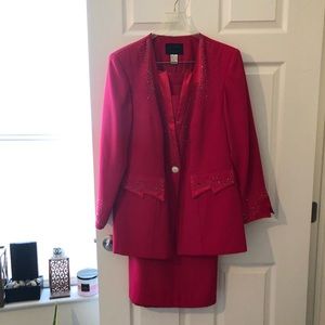 Ashro fuchsia 2 pc skirt suit